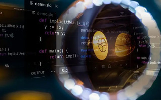 文昌 api php源码,下载的php源码怎么运行呢？
